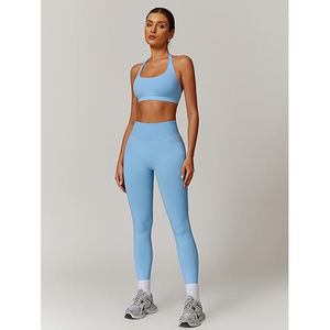 Ensemble de yoga pour femme : Soutien-gorge de sport à maintien gradué et leggings taille haute avec zones de soutien ciblées, conception ergonomique en nylon et élasthanne, vêtements de sport actifs - Product Image 5