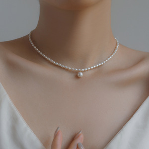 สร้อยคอมุกน้ำจืดขนาด 3-5 มม. พร้อมจี้เดี่ยว ดีไซน์เฉพาะตัว สายคล้องคออเนกประสงค์ ให้ความรู้สึกหรูหรา - Product Image 3