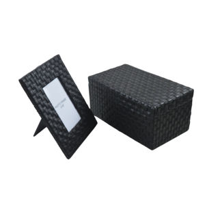 Hot Selling Beautiful Leather & Wood Fashionable Modern Fold-able Lightweight Durable Decorative <b>Photo</b> <b>Frame</b> Customized Logo - Product Image 4