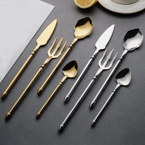 ชุดช้อนส้อมทองหรูหรา สแตนเลสสตีล 4 ชิ้น ชุดอุปกรณ์บนโต๊ะอาหารสุดหรู ช้อน ส้อม มีด สำหรับงานแต่งงาน โรงแรม ร้านอาหาร - Product Image 5