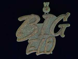 Colgante Iced Out VVS de Moissanita Bicolor Plata 925 Bañado en Oro 18k con Letra Personalizada Estilo Hip Hop y Bolsa de Dinero para Hombre - Product Image 3