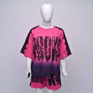 Conjunto de camiseta gráfica oversize y shorts para mujer, personalizado, de manga corta, estilo streetwear, con efecto desgastado, venta al por mayor - Product Image 1