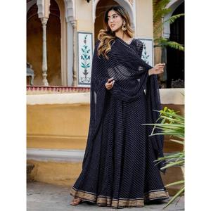 Lehenga Choli-Georgette noire exquise à imprimé Laheriya - Product Image 1