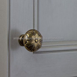 Boutons en laiton de qualité supérieure conçus pour les meubles, les armoires et les tiroirs, utilisation durable - Product Image 3