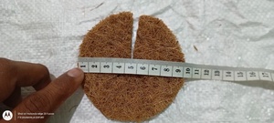 Manta de Fibra de Coco Redonda con Orificios, Diseño Moderno para Compostaje y Uso en Jardín - Product Image 4