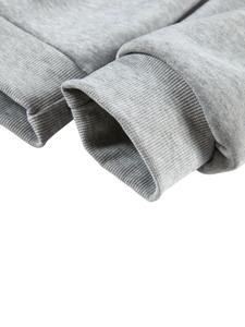 Ensemble de survêtement athleisure évasé avec pantalon fuselé taille haute et sweat à capuche court pour un look élégant et sportif. - Product Image 5