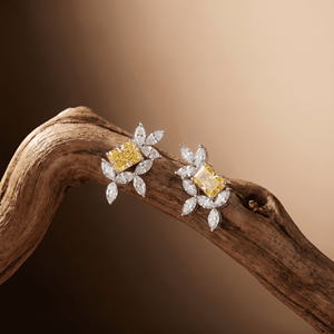 Pendientes de diamantes cultivados en laboratorio, corte radiante amarillo, oro blanco, halo floral, joyería fina de lujo para novias, regalo para mujeres - Product Image 1