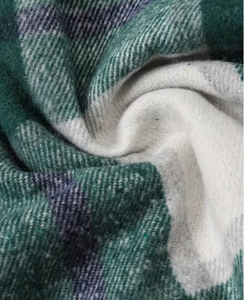 Chemise à manches longues boutonnée en flanelle de coton à carreaux vert et blanc unisexe pour l'automne, vêtement décontracté pour adultes - Product Image 3