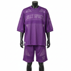 Conjunto de pantalones cortos de malla para hombre, diseño premium con paneles de poliéster transpirable, pedrería y logotipo personalizado con transferencia térmica. - Product Image 6