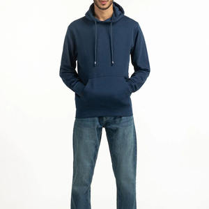 Sudadera con capucha para hombre, elegante y con un diseño sencillo y versátil que se adapta fácilmente a diferentes atuendos informales. - Product Image 1