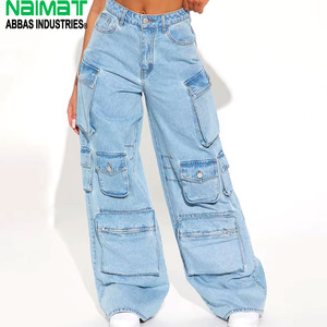 Jean cargo en denim bleu clair de haute qualité pour femme, multi-poches, coupe large et ample, pour un style décontracté et la mode de tous les jours - Product Image 1