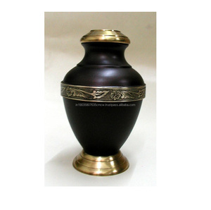 Venta caliente último diseño de latón urna de cremación para cenizas de adultos para servicio funerario hecho a mano en todo el precio de venta - Product Image 1