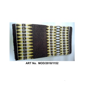 ผู้จัดจำหน่ายขายส่ง WESTERN SHOW PADS แผ่นรองอานม้าแบบตะวันตก  วัสดุหนังกลิตเตอร์  บุด้วยขนสัตว์แท้ 100% สำหรับขี่ม้าแบบตะวันตก  สินค้าใหม่ - Product Image 5