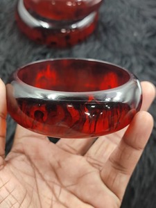 Pulseras de resina hechas a mano para mujer con diseño único, pulseras de resina transparente para uso diario. - Product Image 3