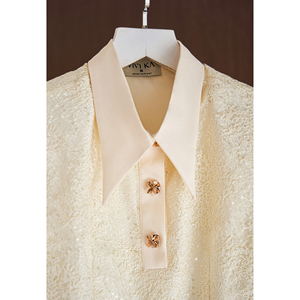 Blusa Corta de Encaje Color Crema para Mujer, Estilo Casual, Fabricante de Ropa de Marca Privada OEM ODM ELYSIA - Product Image 5