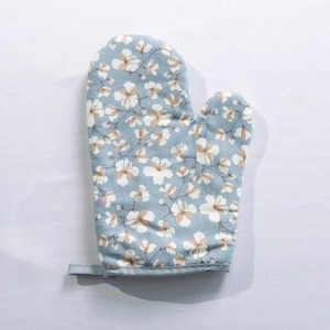 Gants de cuisine résistants à la chaleur, sûrs, confortables et parfaits pour cuisiner ou griller - Product Image 1