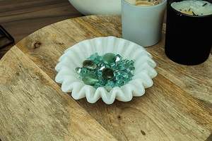 Décoration de table luxueuse et moderne en marbre, faite à la main, en forme de fleur, qui sublime la beauté de la pierre naturelle - Product Image 3