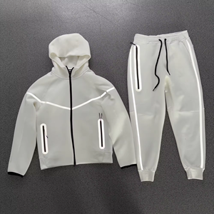 Ensemble de survêtement Tech Suit d'hiver en coton uni personnalisé pour hommes – Survêtements de sport deux pièces de haute qualité pour hommes – Tenue de jogging streetwear - Product Image 5