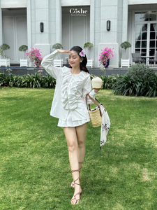 Coshe Karie Camisa de manga larga con volantes Blusa Botón frontal Elegante Diseño femenino Oficina Diario Casual Oficina Mujeres Traje Ropa - Product Image 5