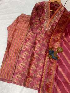 Zarna Silk Floral Printed <b>Kurti</b> Set with Handwork & Dupatta - Product Image 5