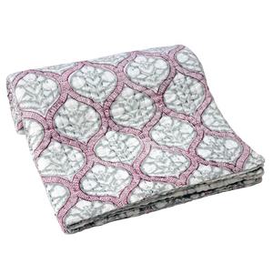 Couette Kantha ethnique fabriquée à la main, réversible ultra douce et parfaite pour tous les climats - Product Image 2