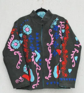 Chaqueta de algodón verde bordada a mano para Halloween |   Abrigo Floral Suzani |   Ropa de Diseño Boho | Chaqueta Colorida - Product Image 3