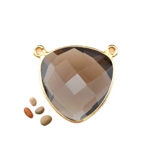 Colgante de Cuarzo Ahumado Facetado Trillion Chapado en Oro |   Colgante de doble engaste para gemas para la fabricación de joyas DIY - Product Image 1
