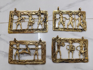 Pendentifs en laiton faits à la main sur le thème du Dokra, style bohème mixte, décoration murale |   Fournitures d'artisanat ethnique en gros du Madhya Pradesh - Product Image 2