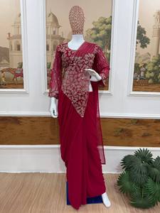 Conjunto indio-pakistaní rojo con blusa bordada de malla, dupatta de red y churidar, ideal para bodas y festivales. - Product Image 3