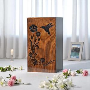 Urne funéraire en bois de manguier Arbre de Vie, boîte à cendres pour adulte, urne artisanale pour cendres humaines, taille moyenne 9x5,5 pouces. - Product Image 3