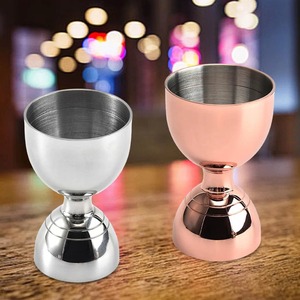 Jigger à cocktail professionnel en acier inoxydable, tasse à mesurer double face de qualité supérieure, outil élégant pour le service de boissons et les barware - Product Image 4