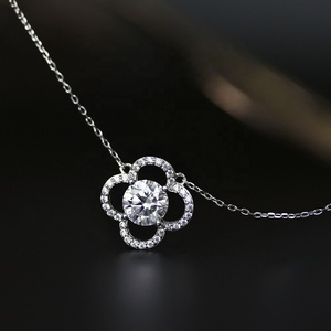 Nouveau GRA Moissanite Diamant Avec Certificat 925 Sterling Silver Lucky Four Leaf Clover Necklace Destiny Jewellery - Product Image 4
