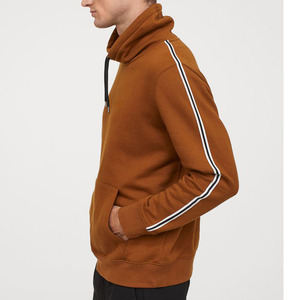 Sweat-shirt à capuche marron pour homme, coupe classique, en coton tricoté, décontracté, pour l'automne, avec logo imprimé sur le devant - Product Image 2