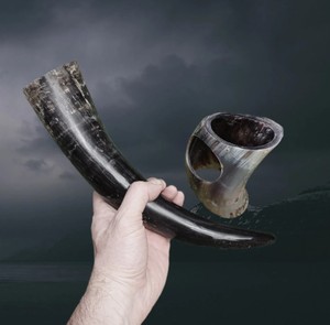 Viking <b>Drinking</b> Horn With <b>Stand</b> Polished Ox Horn Beer Mead Festival Decoration Gift Collectible Accessory Item - Product Image 2