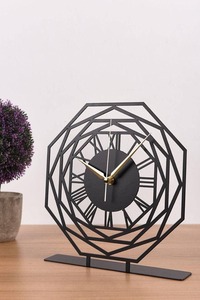 Reloj de Pared Decorativo Moderno de Metal con Números Romanos, Movimiento Mecánico y Sonido de Campana Cada Hora - Product Image 5