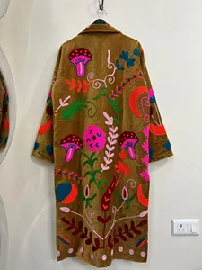 Chaqueta Larga de Terciopelo Bordado Marrón para Mujer, Diseño Floral, Estilo Bohemio, Cuello Camisero, Manga Larga, Ropa de Abrigo para Invierno - Product Image 5