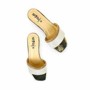 Golden FN7911 Fantaisie Sports pour Pantoufles Confortable et Élégant - Product Image 1