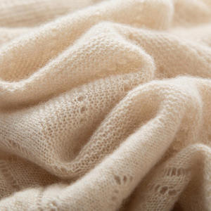 Petit foulard jacquard tendance effet laine pour femme – Écharpe de luxe automne-hiver à motif croisé et tricot écossais – Châles et écharpes chauds - Product Image 3