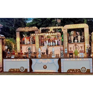 Mostrador de exhibición para catering de acero inoxidable diseñado para presentaciones tipo buffet con acabado dorado pulido y patrones decorativos - Product Image 5