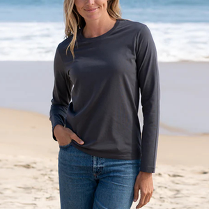 Camiseta de algodón personalizada para mujer, manga larga, cuello redondo, color sólido, cómoda, informal, para uso diario en verano. - Product Image 5