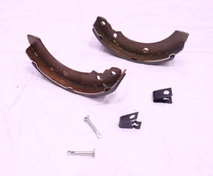 Kit de frein de roue de fabrication indienne, pièces de haute qualité pour tricycles compatibles avec le modèle RE, exporté en Haïti et au Mexique - Product Image 3