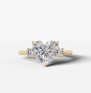Anillo de Moissanita con Engaste de Garras en Forma de Corazón de 9mm, Plata de Ley 925 Bañada en Oro Amarillo, Anillo de Compromiso, Boda, Novia, Promesa de Lujo - Product Image 1