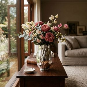 Vase en laiton fait main de 23 cm, motif tulipe, finition miroir argenté, pour décoration intérieure, centre de table de mariage, art métallique durable - Product Image 2
