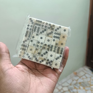 Ensemble de dés de jeu carrés faits à la main en os de vache poli, écologiques et étanches, 36 pièces, pour jeux de société, jeux de rôle de table et collectionneurs - Product Image 2