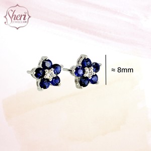 [Sheri Jewels] Boucles d'oreilles en or blanc massif 18 carats en forme de petite fleur avec saphir naturel et diamants - Cadeau pour femmes/enfants - Product Image 2