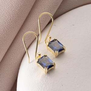 Boucles d'oreilles pendantes Tanzanite bleue taille émeraude en argent sterling 925 plaqué or 14 carats, pierre de naissance de décembre - Product Image 4