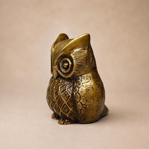 Figura Decorativa de Búho en Latón Macizo Hecha a Mano por SHUBHAM, Adorno para Hogar, Oficina, Estante, Mesa y Regalo - Product Image 4