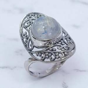 Bague Chunky en Argent Sterling 925 avec Pierre de Lune Arc-en-ciel et Labradorite de Forme Ronde Naturelle, Vente en Gros, Bijoux Bohèmes Personnalisés - Product Image 3