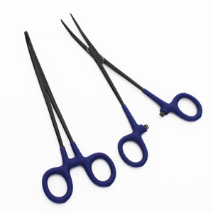 Pince de pêche en acier inoxydable avec mâchoires de précision et poignée ergonomique pour un retrait contrôlé des hameçons et la coupe de ligne - Product Image 5