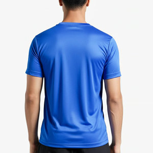 T-shirt de sport bleu premium - T-shirt de gym en polyester à performance anti-humidité - Fabricant de vêtements personnalisés directement de l'usine de Sialkot - Product Image 2